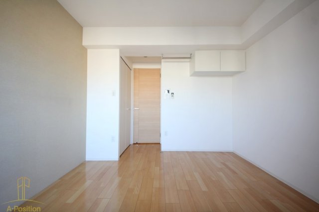 居室・リビング　SERENiTE上町台