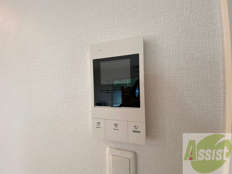 セキュリティ　ＴＶモニター付インターホンです。来客者の顔が見えるので安心！