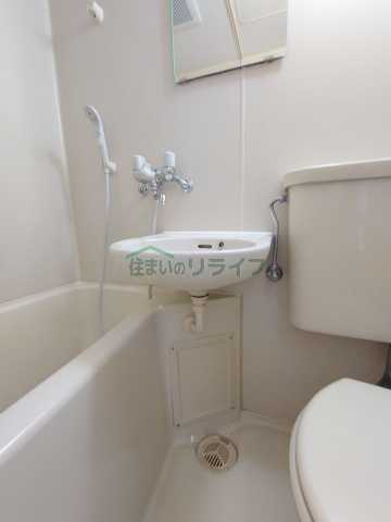 洗面設備　別部屋の参考写真となります