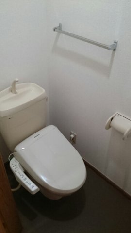 トイレ　ゆったりとした空間のトイレです