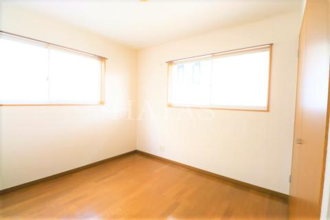 居室・リビング　同物件別部屋です。