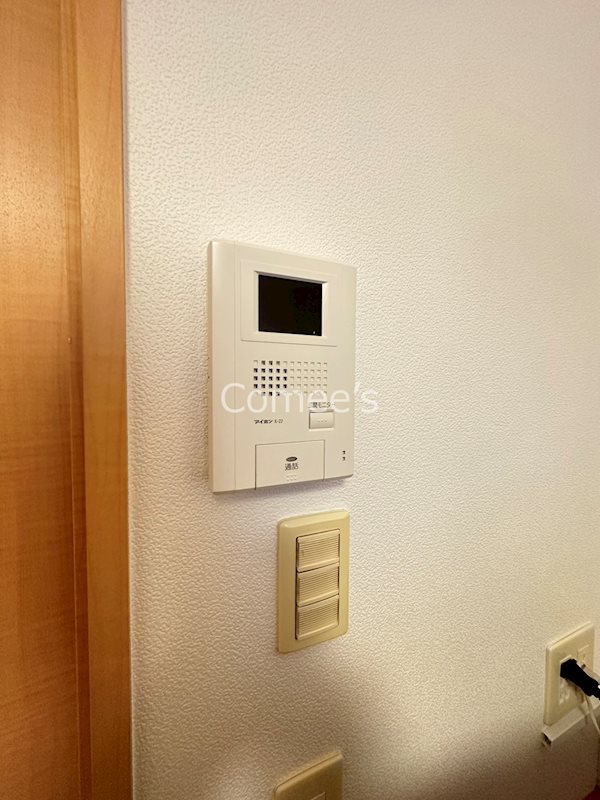 セキュリティ　モニター付きインターホン
