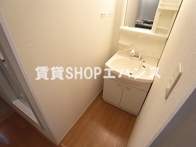 洗面設備　使いやすい洗面所です
