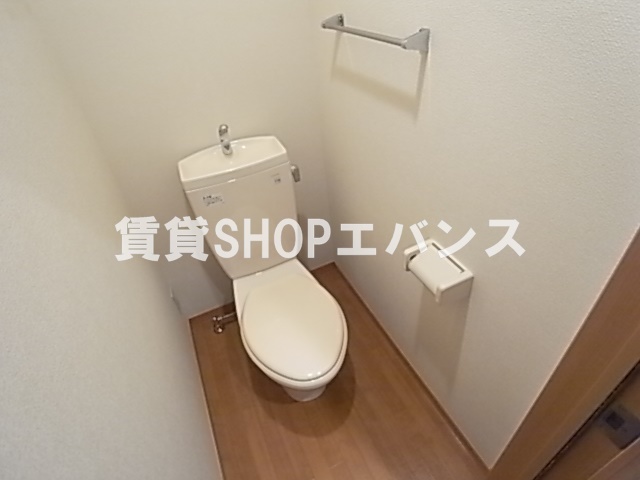 トイレ　落ち着いたトイレです