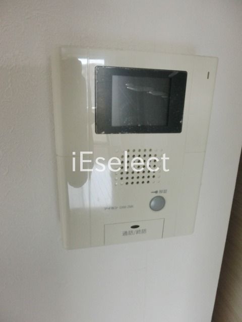 その他設備　防犯ＴＶモニター付きのドアホン。