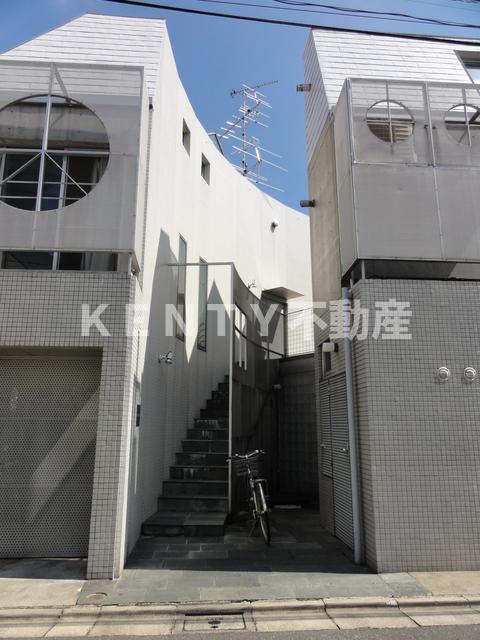 エントランス　清潔なエントランスです
