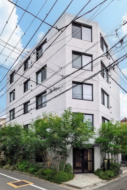 建物外観　５階建ての賃貸マンション
