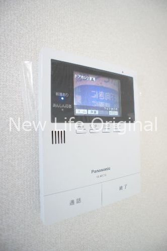セキュリティ　室内から来訪者を確認できるTVモニターホン付きで安心です。