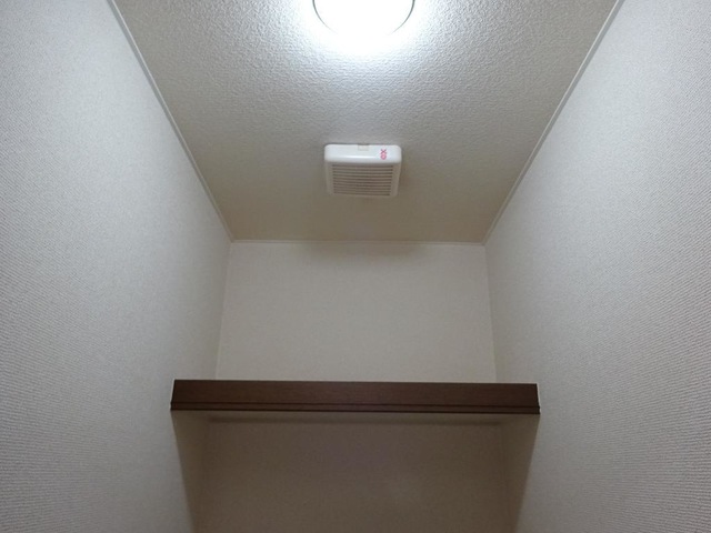 玄関　上部棚