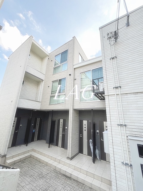 建物外観　間取りです。