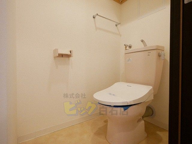 トイレ　ウォシュレット完備しています♪