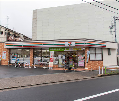 コンビニ　セブンイレブン 板橋赤塚1丁目店（コンビニ）まで554m