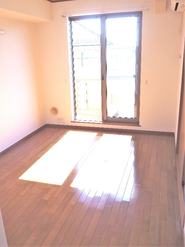 居室・リビング　陽当りの良いお部屋です♪
