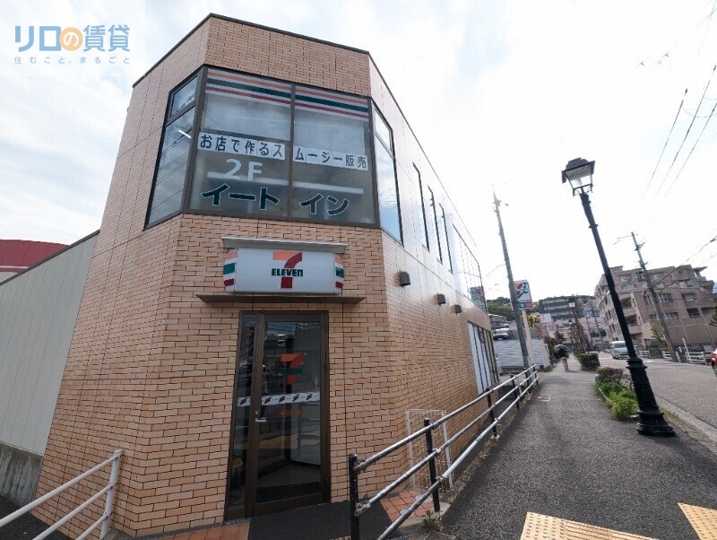 コンビニ　セブンイレブン宝塚小林5丁目店（コンビニ）まで573m