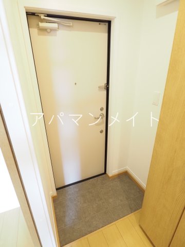 玄関　収納もある玄関です