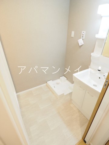 その他設備　洗濯機置場＆脱衣スペースです