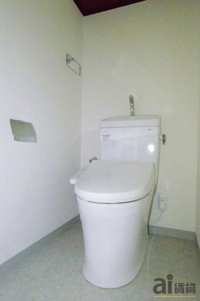トイレ　※同仕様写真です