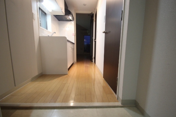 玄関　※別部屋の写真です