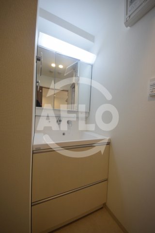洗面設備　ラフィット松屋町　独立洗面台