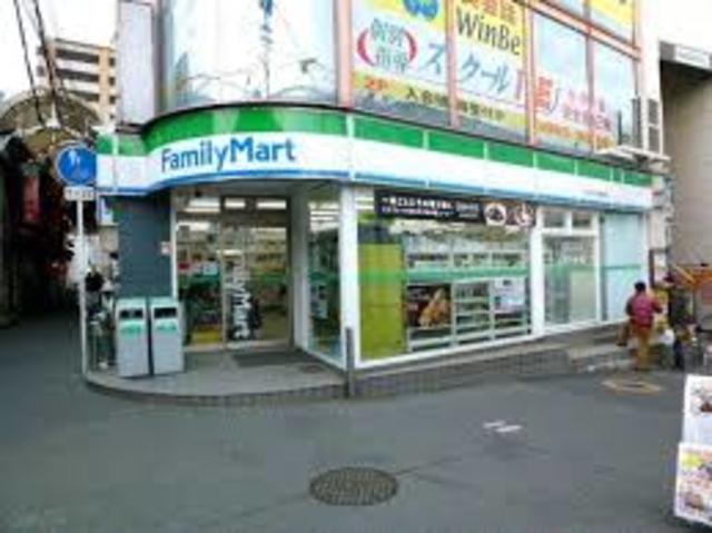 コンビニ　ファミリーマート京屋河内花園駅前店（コンビニ）まで258m