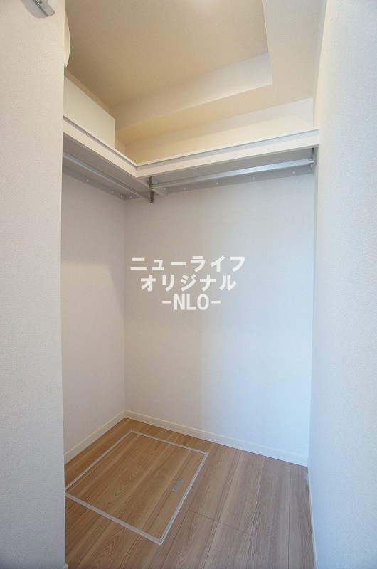 収納　衣類や荷物をすっきり収納できるWIC