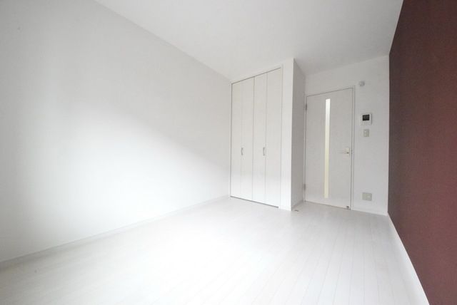 居室・リビング　5.5帖の洋室