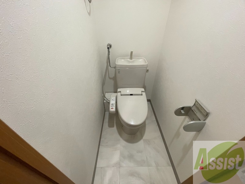 トイレ　トイレです。ウォシュレット付を探している方、おすすめです。