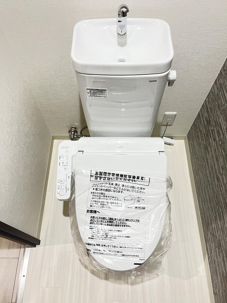 トイレ　同タイプ同モデルを使用