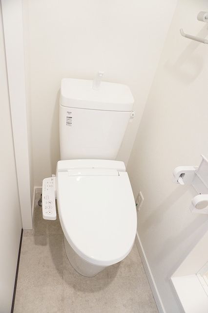 トイレ　バストイレ別で、ゆっくりと使用できます♪