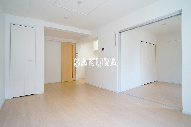 居室・リビング　開放感のあるゆったりとしたお部屋です♪