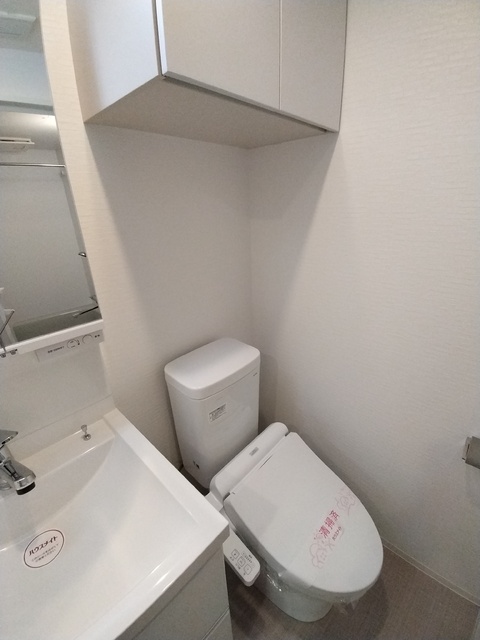トイレ　※同間取り参考写真です