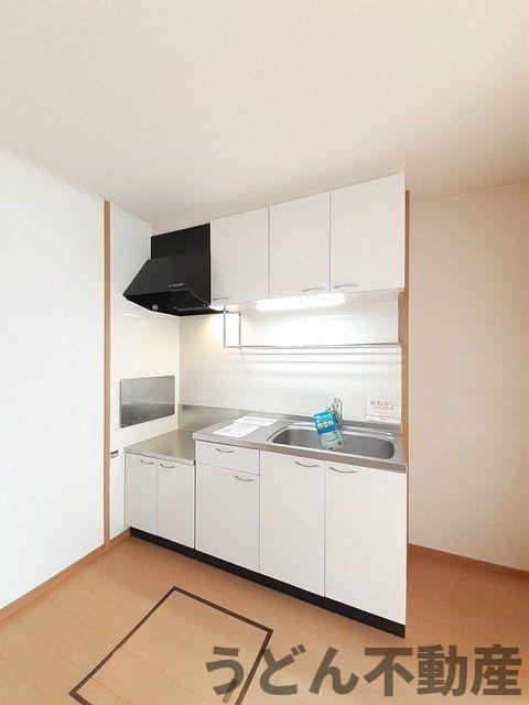 キッチン　うどん県のお部屋探しはうどん不動産へ うどんちゃんとLINE