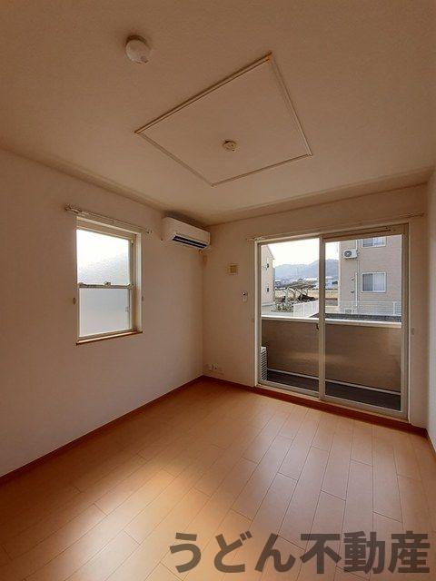居室・リビング　うどん県のお部屋探しはうどん不動産へ うどんちゃんとLINE