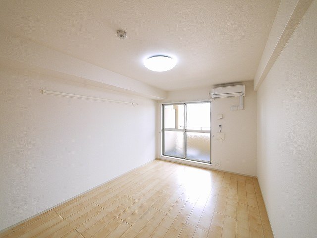 その他部屋・スペース　落ち着いて過ごせるお部屋なので、寝室にいかがでしょうか