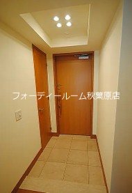 玄関　★《見学予約受付中》神保町駅直結タワーレジデンス★