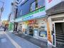 コンビニ　ファミリーマート寺田町駅前店（コンビニ）まで71m