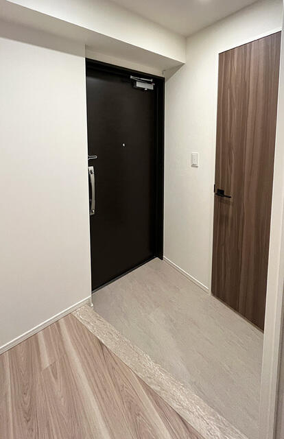 玄関　※写真は同タイプ住戸です。