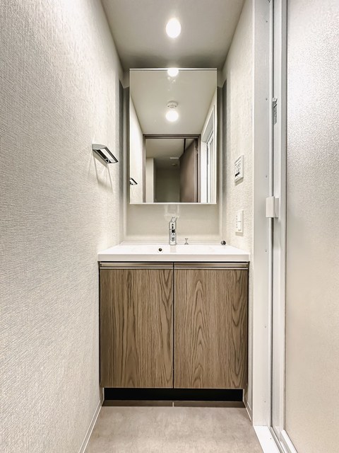 洗面設備　※写真は同タイプ住戸です。