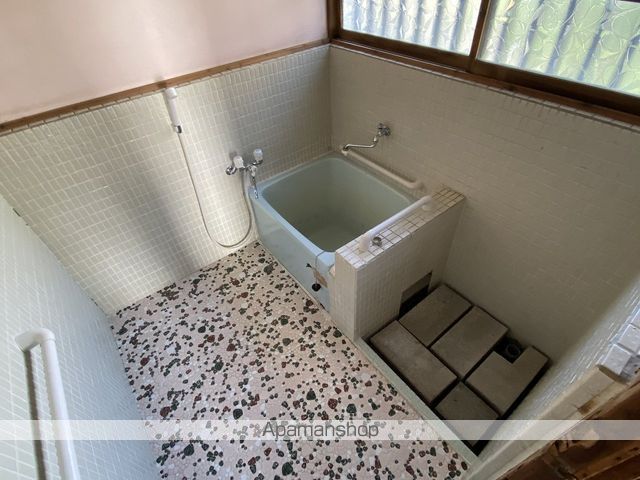 恩地町貸家の風呂写真