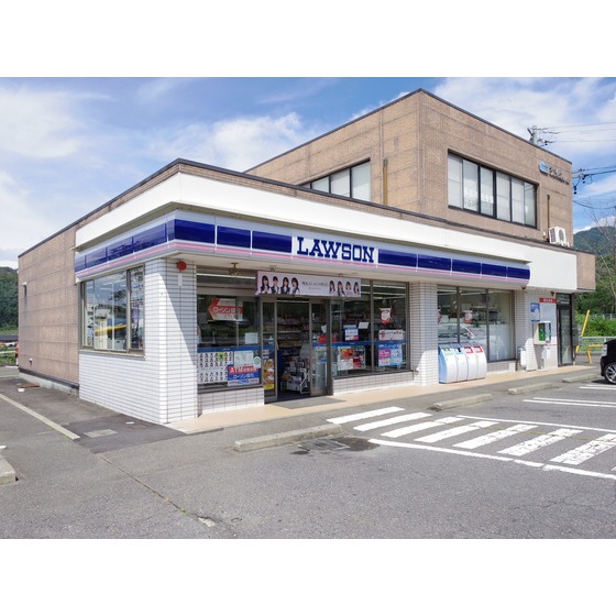 コンビニ　ローソン松本寿白瀬渕店（コンビニ）まで586m