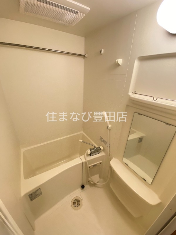 バス・シャワールーム　同型別部屋写真