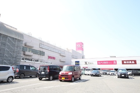 スーパー　ゆめタウン東広島（スーパー）まで972m