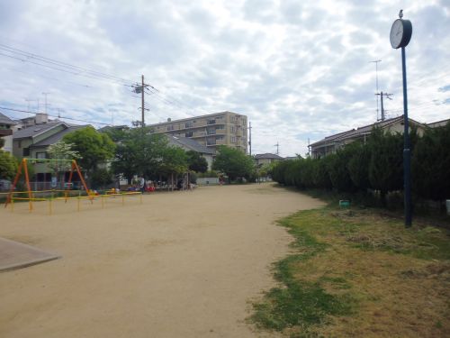 公園　鴨池池西公園（公園）まで695m