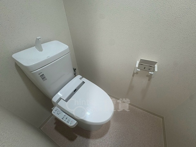 阪急千里線 豊津駅 徒歩8分 8階建 築15年のトイレ写真