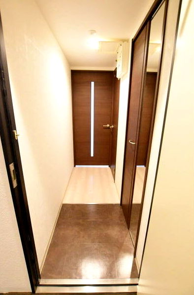 玄関　※同シリーズタイプのお部屋です。