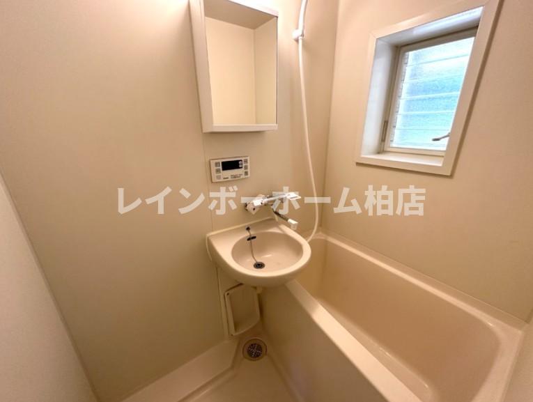 バス・シャワールーム　日々の疲れを癒すお風呂付です