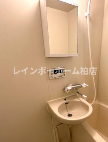 洗面設備　使いやすい洗面所です