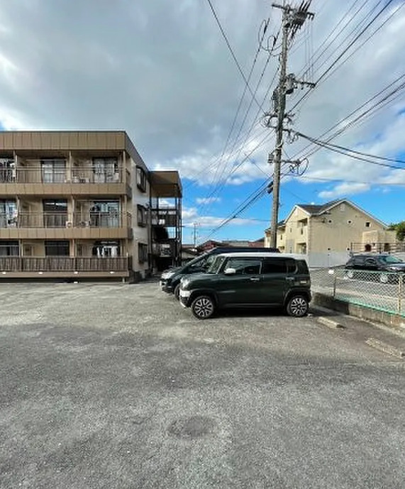 建物外観　外観は落ち着いています