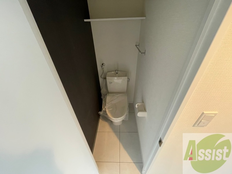 トイレ　ウォシュレット機能がついたトイレです。安心して使用できます。