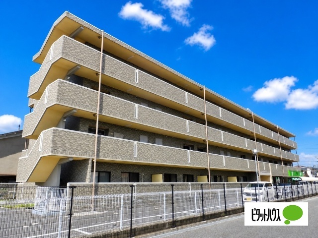 建物外観　鉄筋コンクリート！